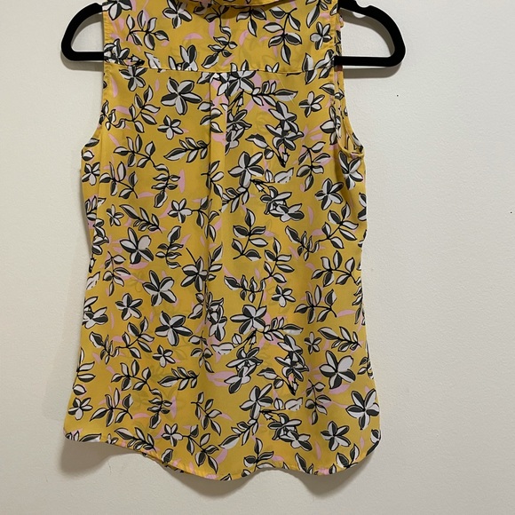 Banana Republic floral blouse PXS - Picture 3 of 3